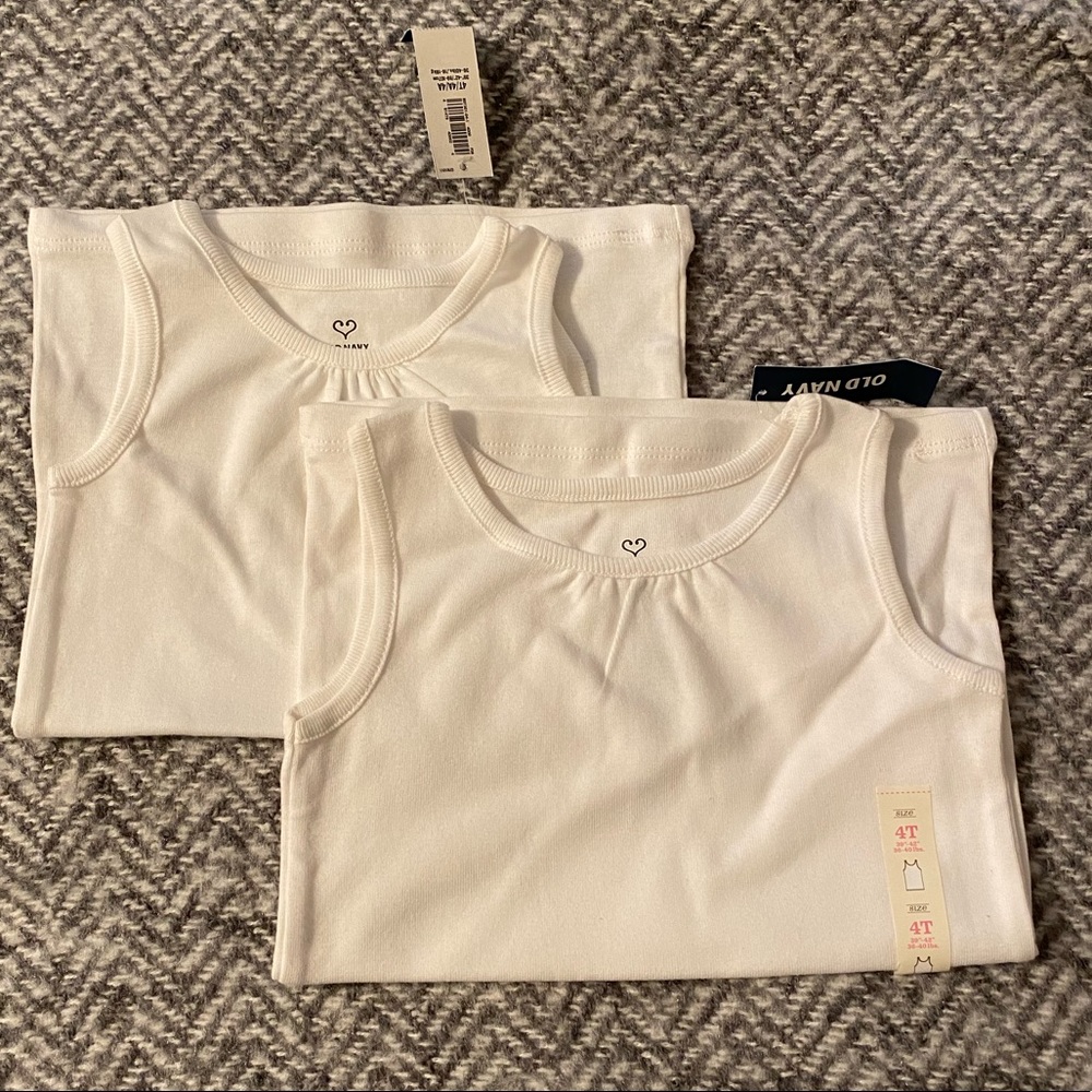 Old Navy tank set
